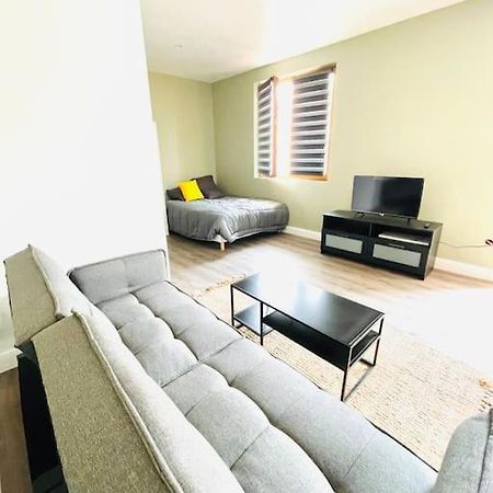 Appartamento Studio Tout Equipe Au Calme Et Chaleureux Saint-Etienne  Esterno foto